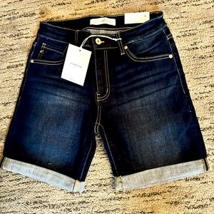 NWT Mid Rise KanCan Jean Shorts size L